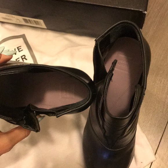 Herve Leger bootie size 7.5 - Picture 3 of 6